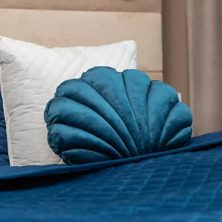 Blue Seashell Bel Mare Near The By Renters *