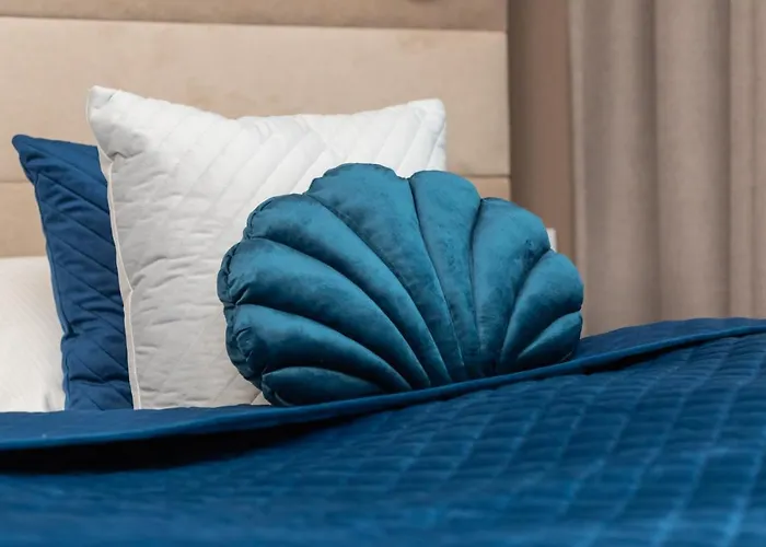 Blue Seashell Bel Mare Near The By Renters *
